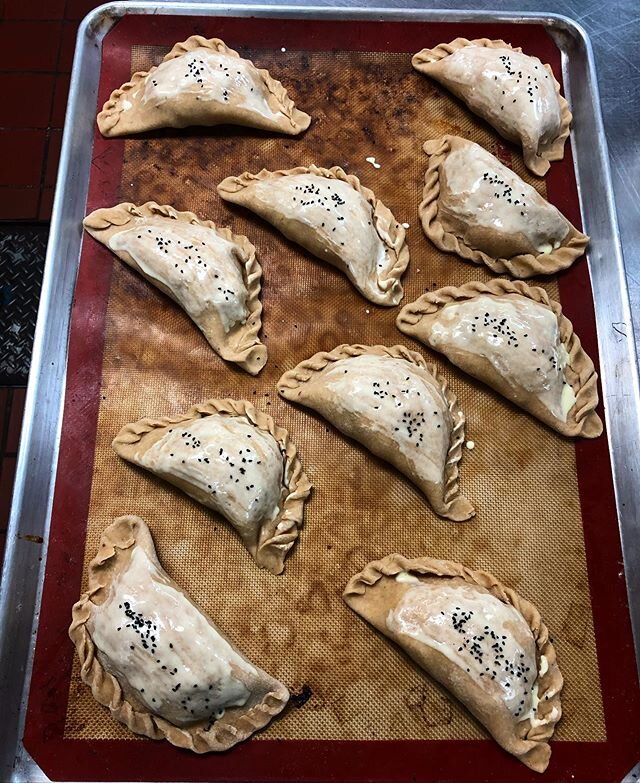 new menu is up! Orders close Monday 4/20🥬☘️ 9am. Order link in bio.
📸: vegetable empanadas pre-bake